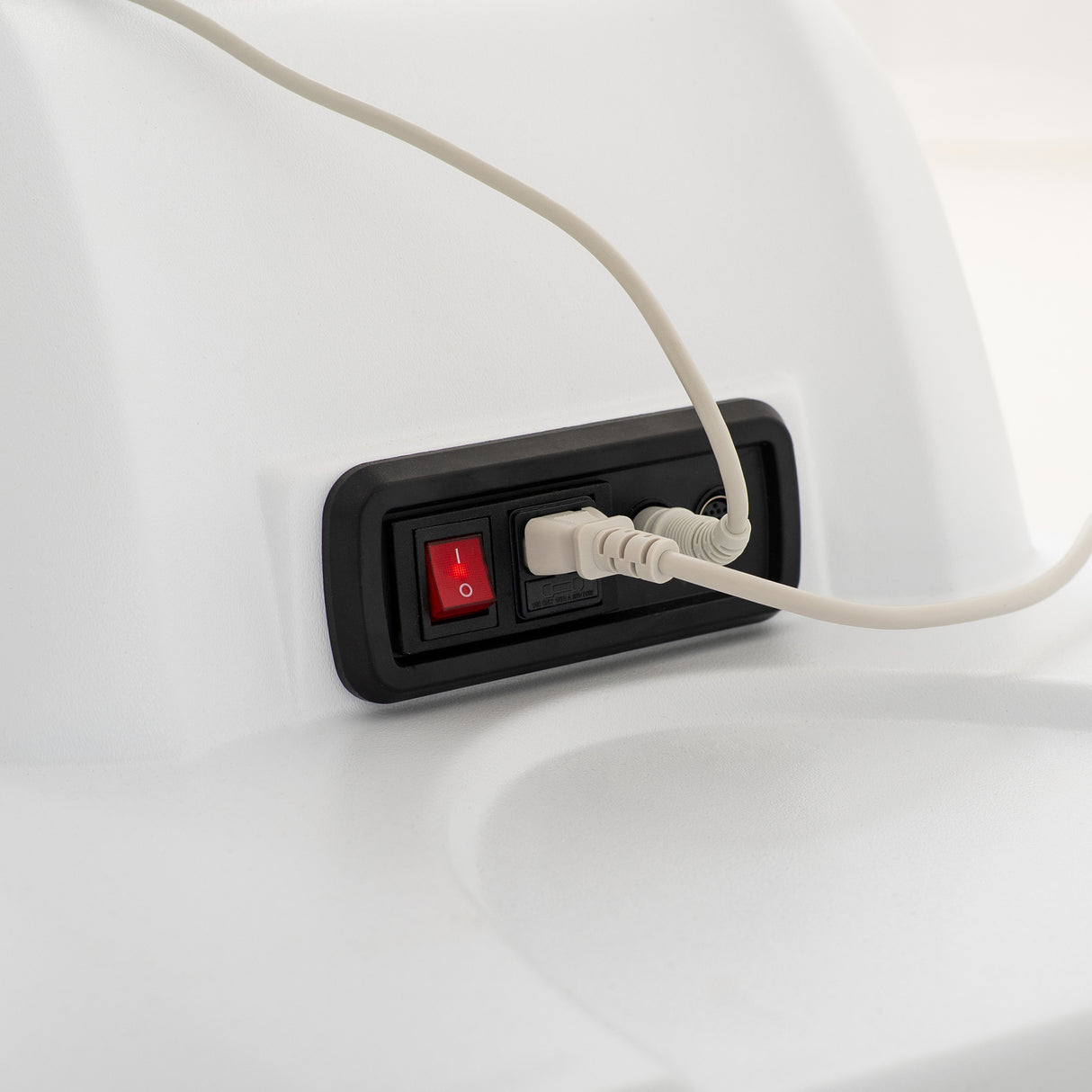 Kosmetikliege Elektrisch Sorina PRO 5 | Kosmetiksessel mit elektrischer Verstellung | Wiegefunktion | 3 Jahre Garantie