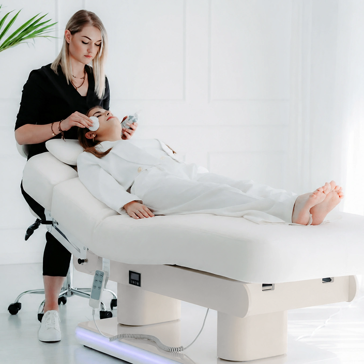 Kosmetikliege Elektrisch mit Heizung Eterna | 4 Motore | für Premium-Studios | 3 Jahre Garantie