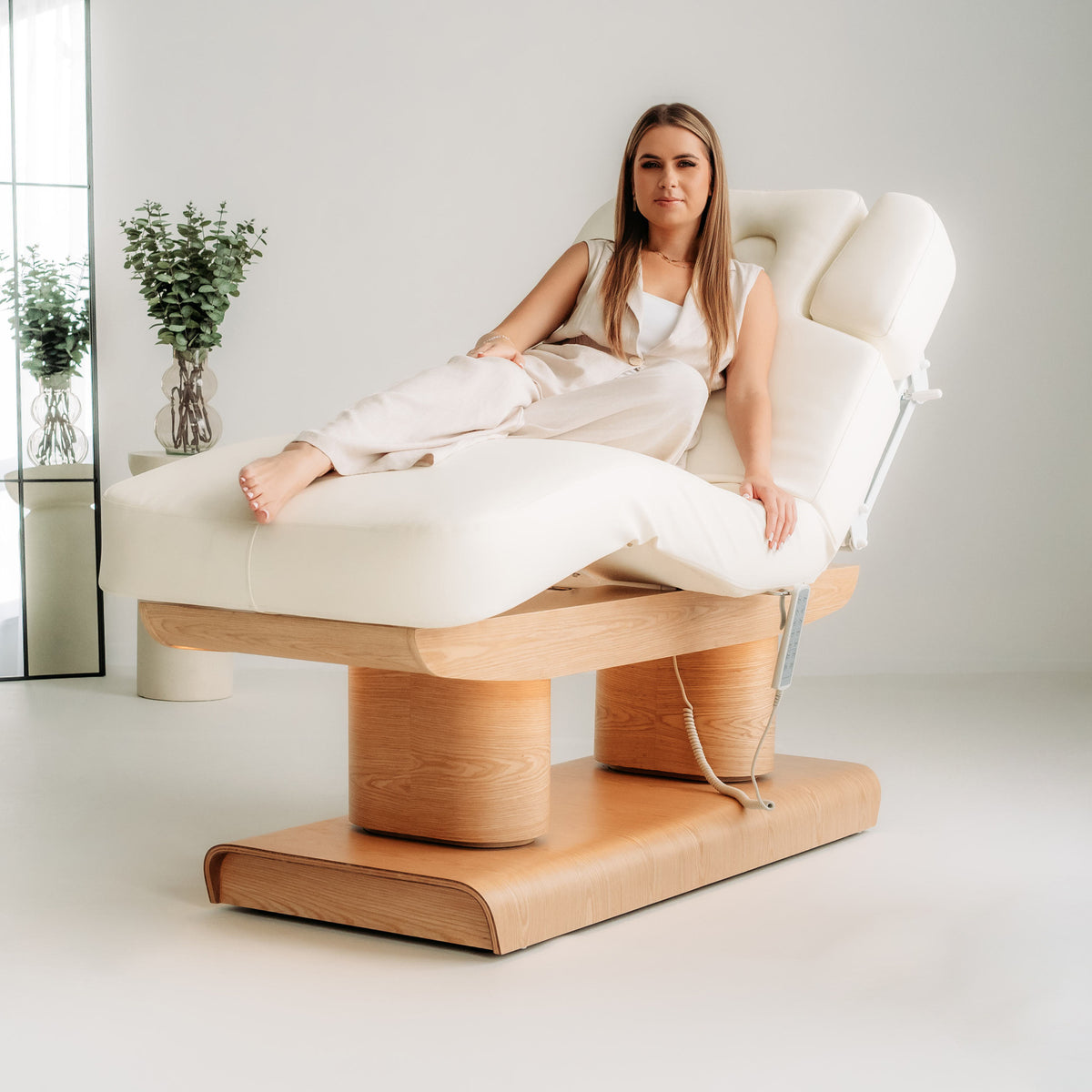 Melia – elektrische SPA-Liege mit Heizung und 4 Motoren | Habys