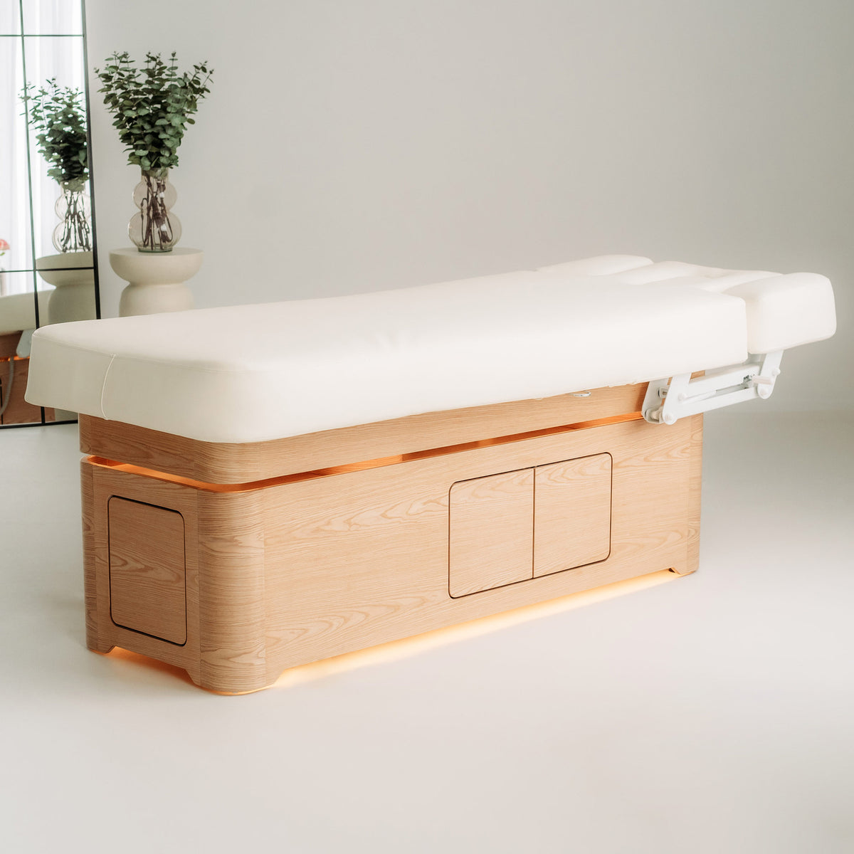 Vellia – elektrische SPA-Liege mit Heizung und Stauraum | Habys
