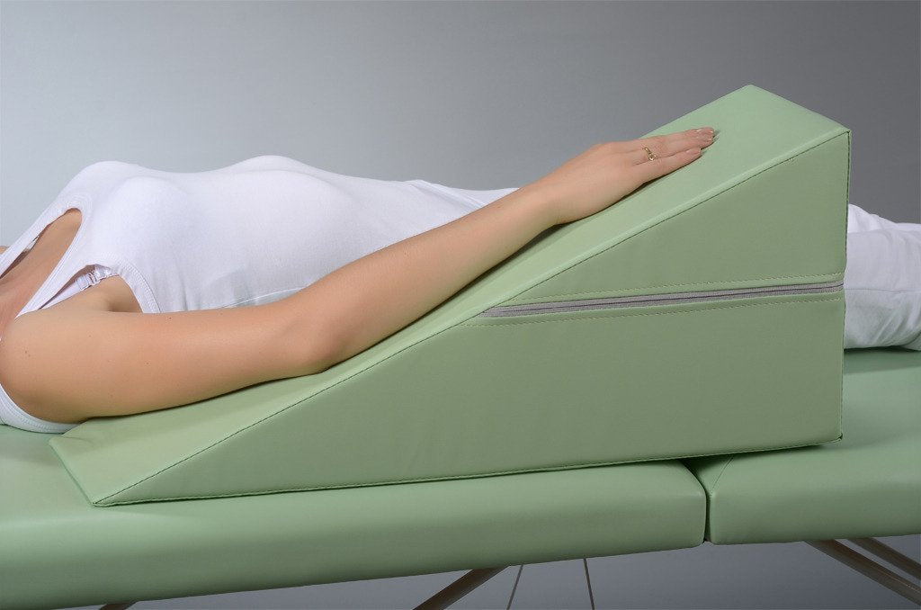 Lagerungskeil für Extremitäten bei Schwellungen | 70x24x30 | Polsterung Vinyl Flex