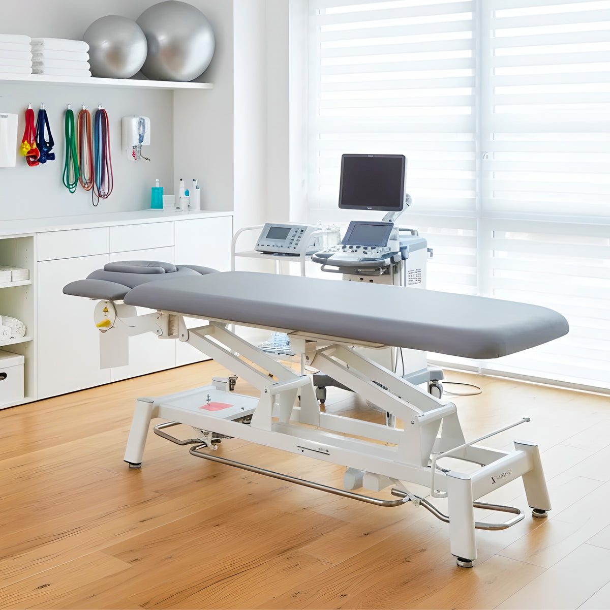 Elektrische behandeltafel set Proxima V4 Ergo + Massagepistool Dynamic Pro + Positioneringsrol 15x60 + Wegwerpvlies op rol