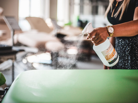 Massageliege elektrisch – Pflege und Wartung als Grundlage für Langlebigkeit