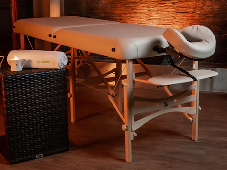 Massageliege: Ausstattung einer Physiotherapiepraxis zum Start – Massageliege und unverzichtbares Zubehör