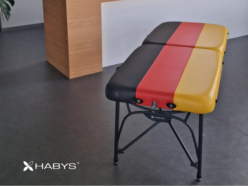 Physiotherapie im Sport – warum die Massageliege entscheidend für Regeneration und Verletzungsprävention ist
