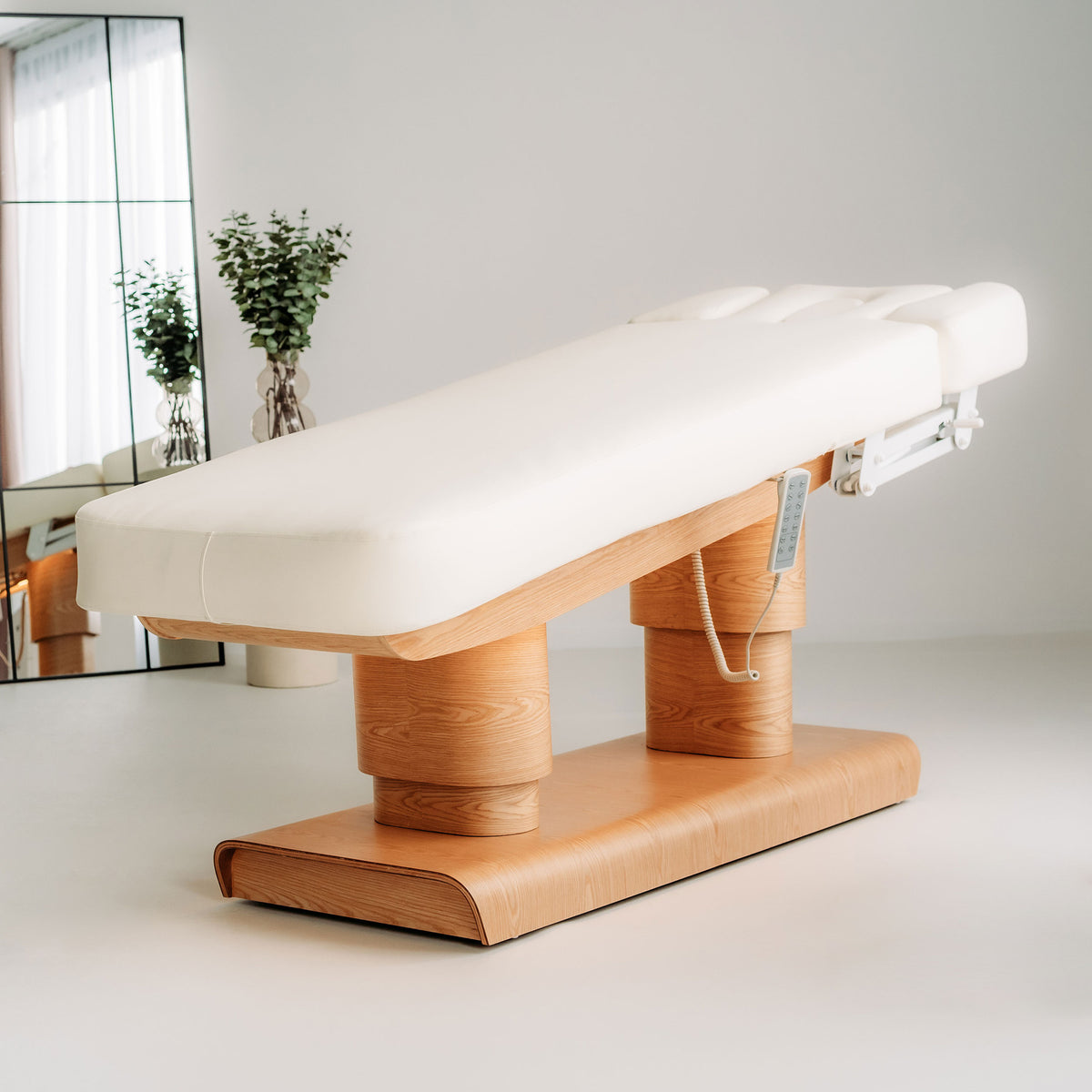 Melia  – elektrische SPA-Liege mit Heizung und 4 Motoren | Habys