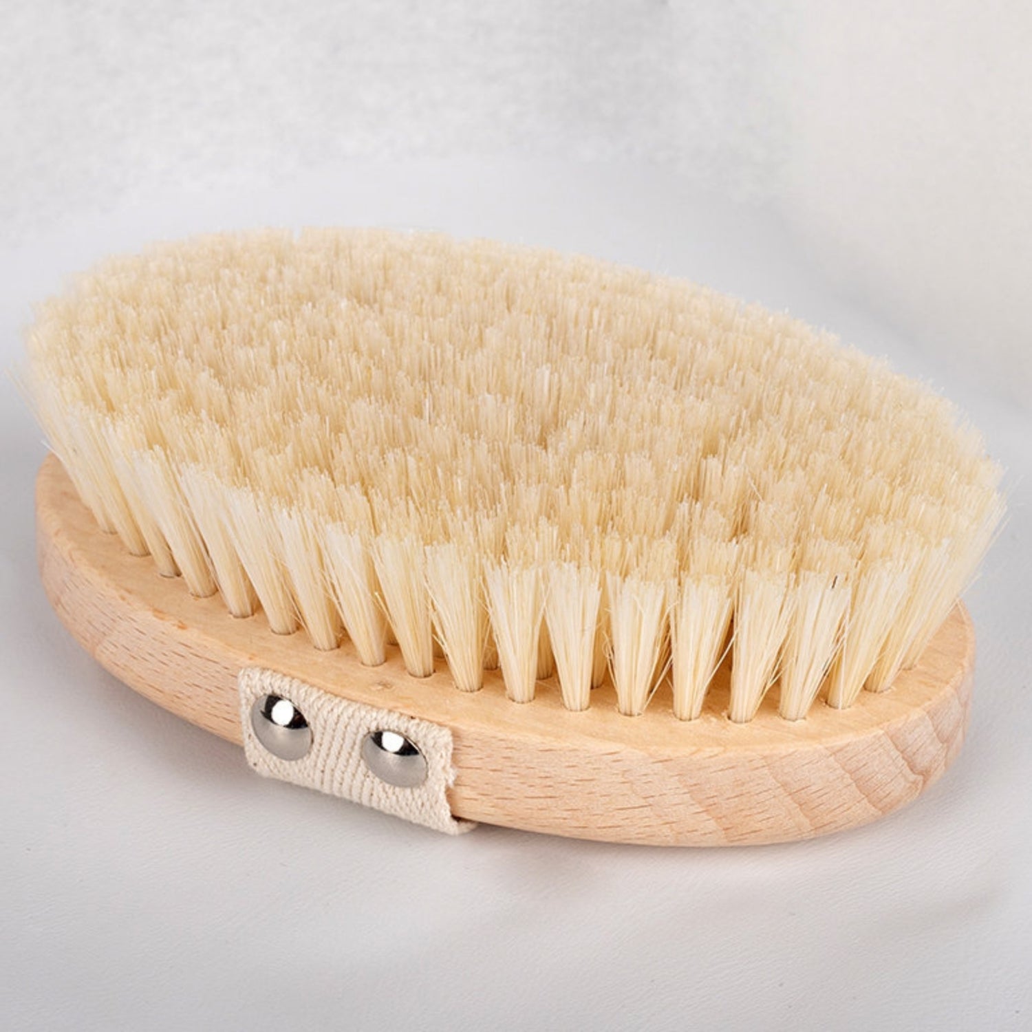 Massagebürste für die Trockenmassage | gebleichte Borsten | Trockenbürste weich
