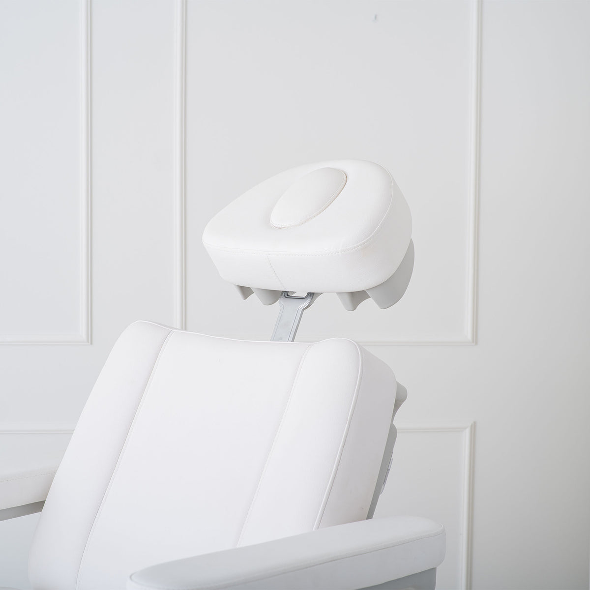 Habys Elektrischer Podologiestuhl Evia Lift P | Kosmetikliege für Podologie, Pediküre, Praxen für ästhetische Medizin sowie Kosmetik- und Beautysalons | 3 Jahre Garantie