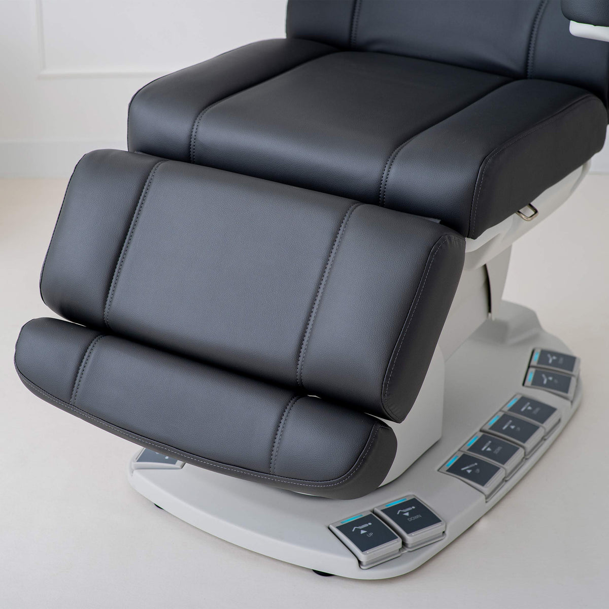 Habys Elektrische Premium-Kosmetikliege Evia Pro | 4 Motoren, 45°-Rotation | 3 Jahre Garantie