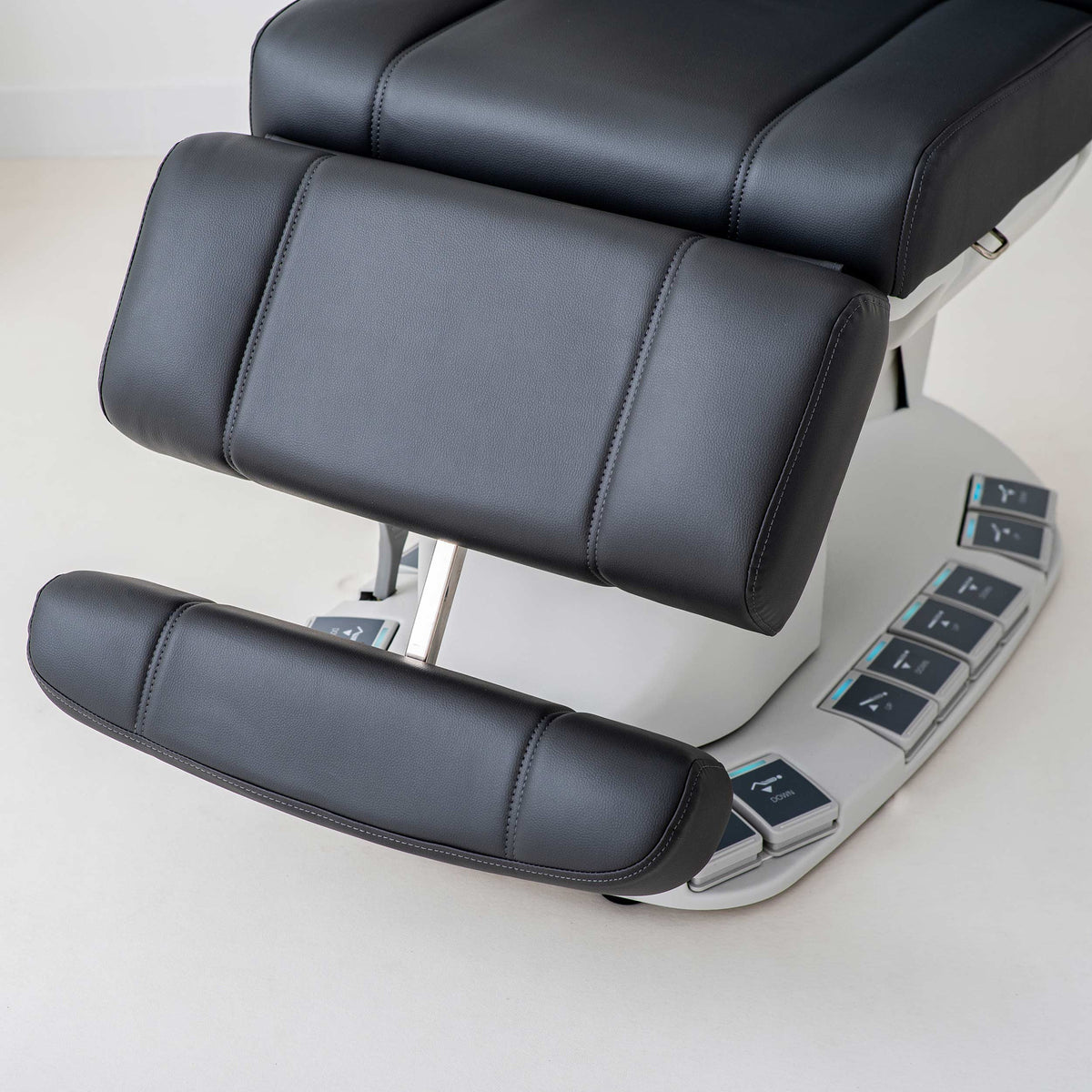 Habys Elektrische Premium-Kosmetikliege Evia Pro | 4 Motoren, 45°-Rotation | 3 Jahre Garantie